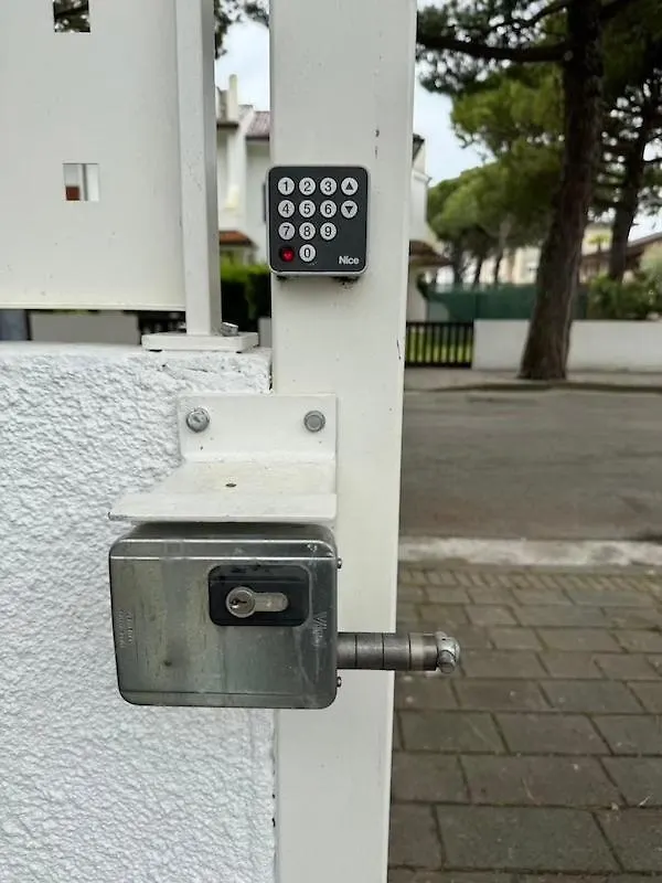 App4Rent Residence Gaia 12 - In Centro, Con Piscina, Posto Auto... 리도 디 예솔로 아파트